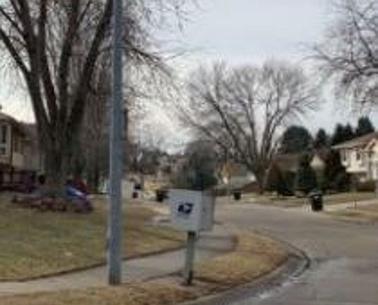 Exterior Neighborhood (street photo)