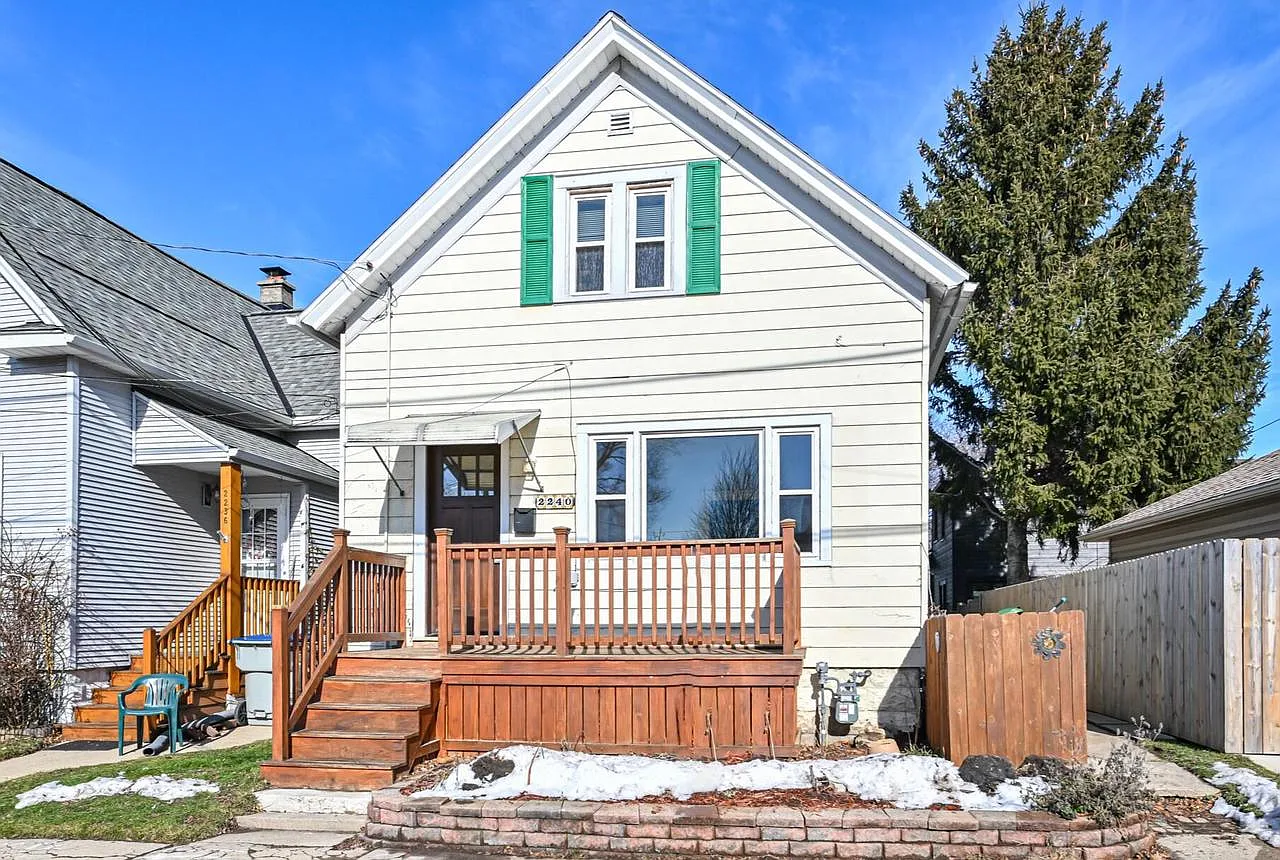 2240 East Euclid AVENUE photo 1
