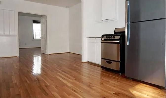 Rented by Dwell Residential Inc | media 25