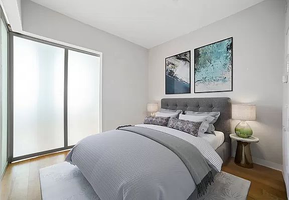 3rd image of 27-28 Thomson Ave #603