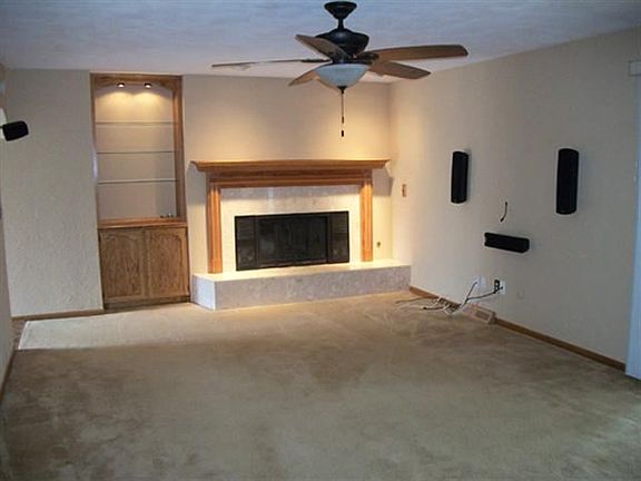 5th image of 16 Wildwood Dr