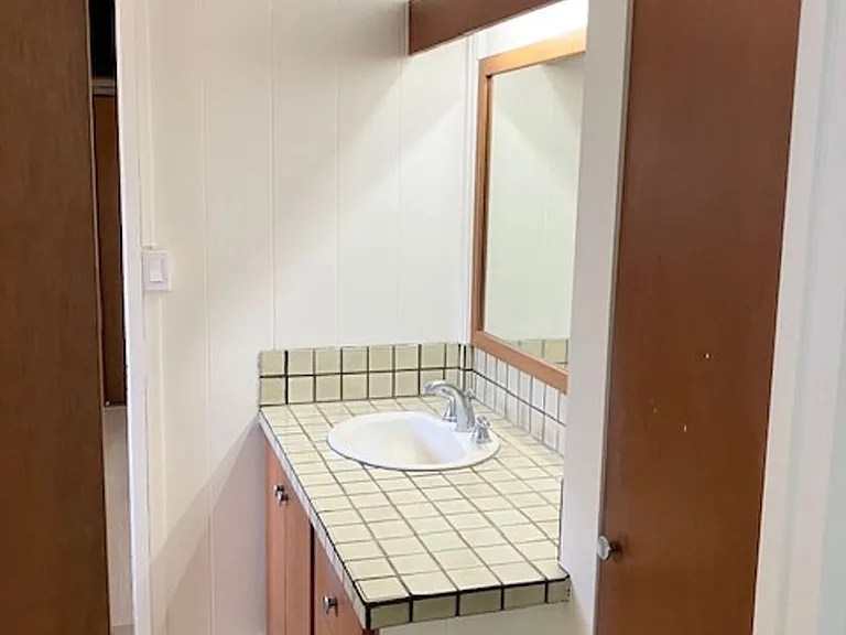 5158 Kilauea Ave — Photo 14