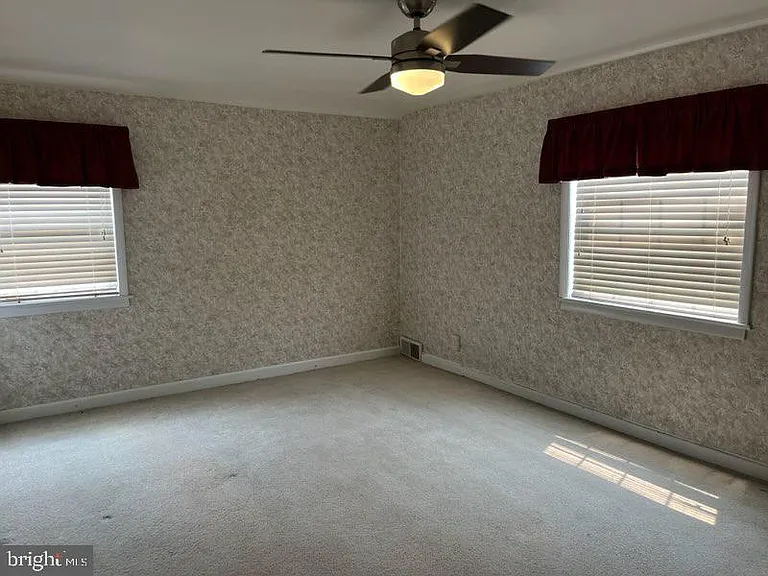 114 Lincoln Ave — Photo 9