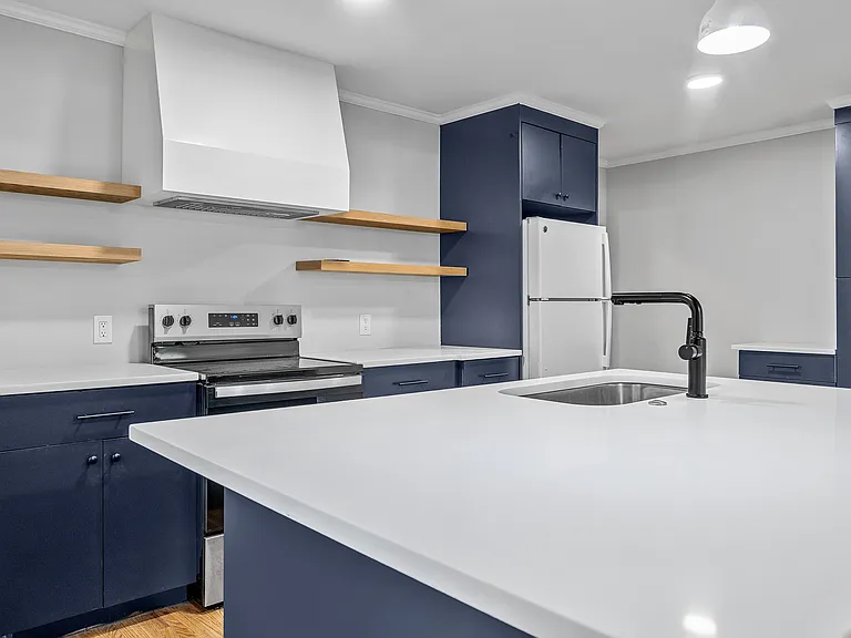 8 Amherst Ave #B — Photo 10