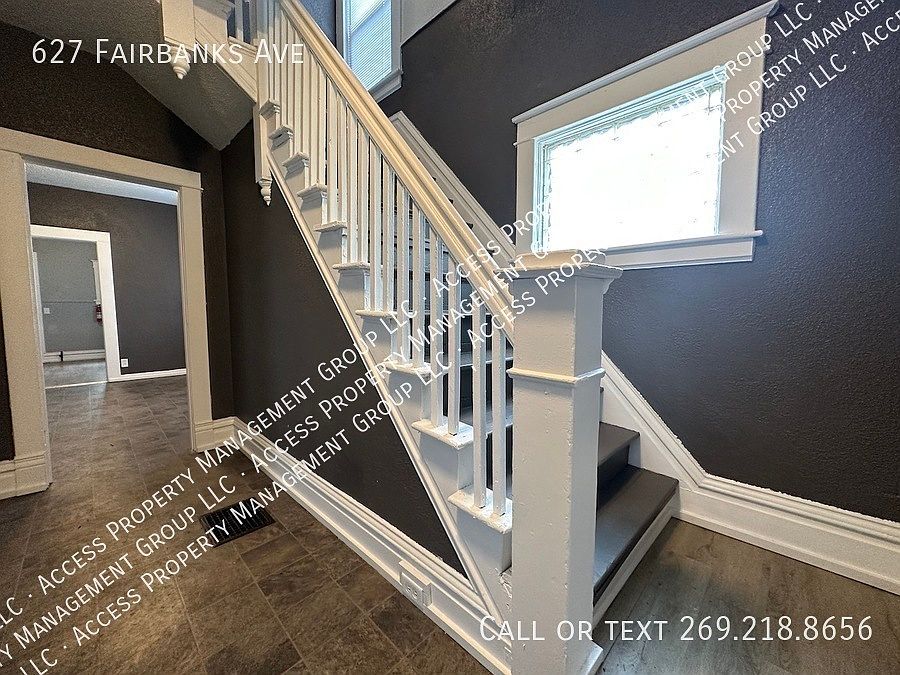 1st image of 627 Fairbanks Ave