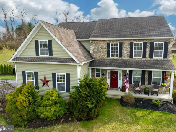 16 Michael Ct, Coatesville, PA 19320