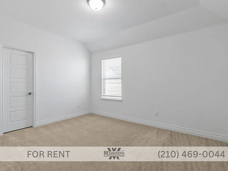 11427 Anselmo — Photo 2