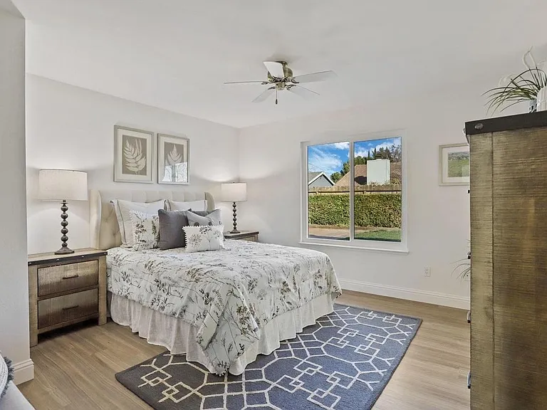 485 Mahogany Ln — Photo 6