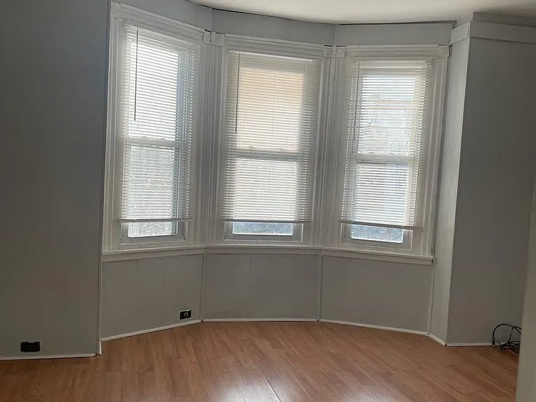 2217 S Hemberger St — Photo 3