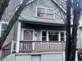 135 S Whitaker St, Portland, OR 97239