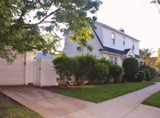 3202 Murray Ln, Flushing, NY