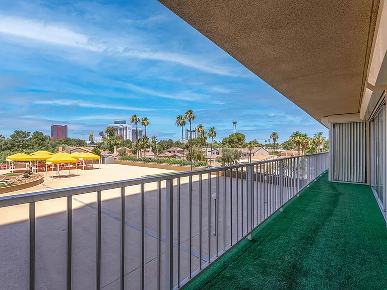 3111 Bel Air Dr #3A — Photo 12