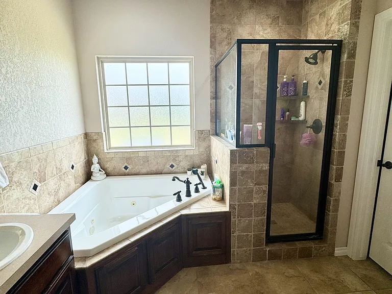 708 Cougar Ln — Photo 14