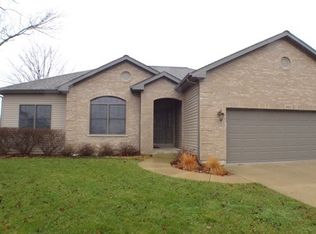 965 Randall Ct, Marengo, IL 60152