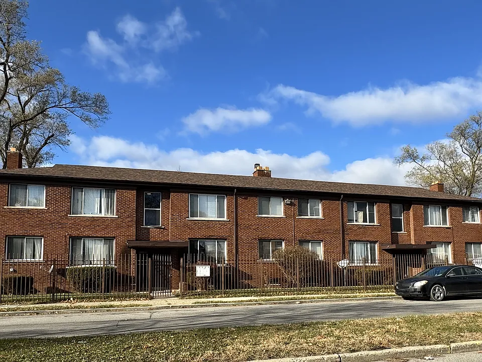 1890-1894 Ewald St #1