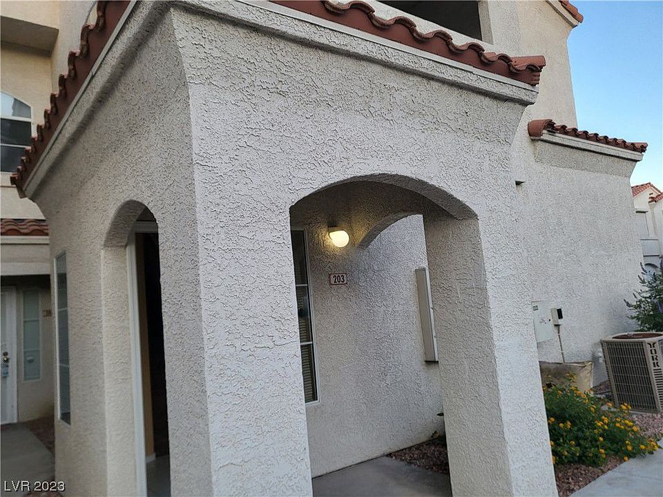 1st image of 1610 Sandecker Ct Unit 203