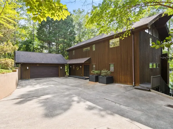 46 Foremast Dr, Salem, SC 29676