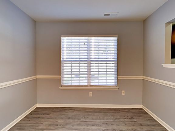 5th image of 1506 Kindred Cir NW
