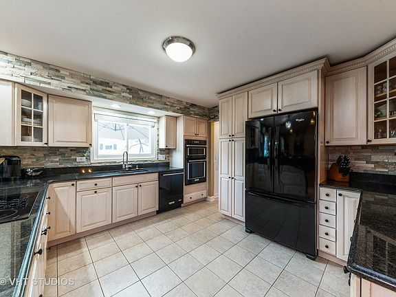 4th image of 510 N Glenn Dr