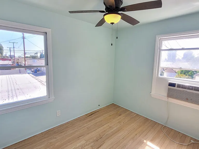 6213 S Bright Ave — Photo 10