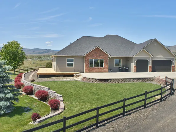 1870 Slavin Rd, Yakima, WA 98903
