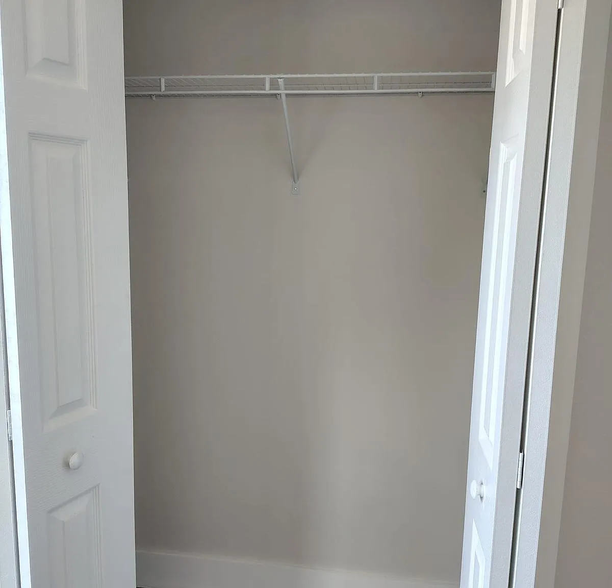 475 Umatilla Blvd — Photo 3