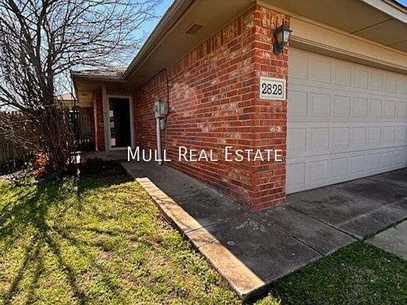2nd image of 2828 SE 89th Ter