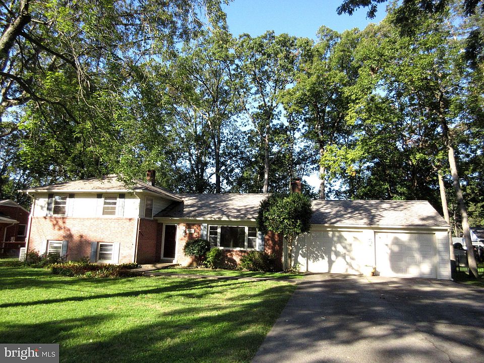 1st image of 6016 Mayfair Ln