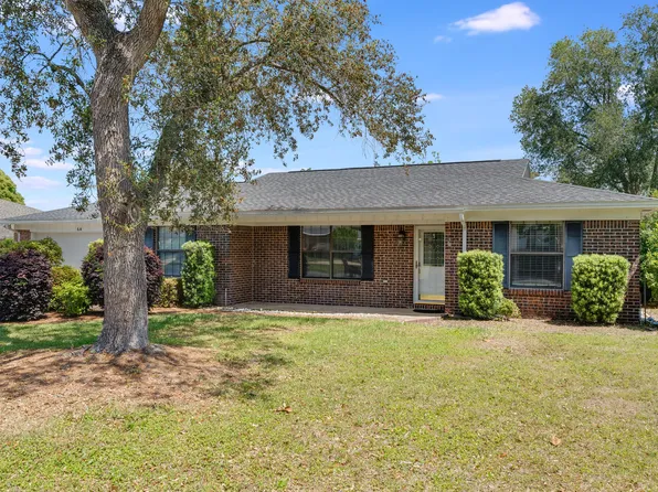 64 Lake Lorraine Cir, Shalimar, FL 32579