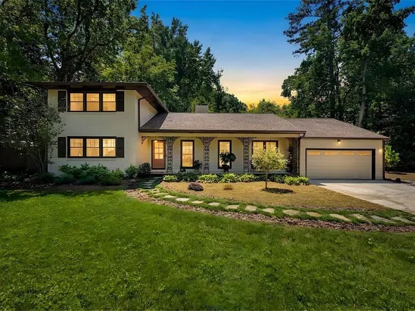747 Starlight Ct, Atlanta, GA 30342