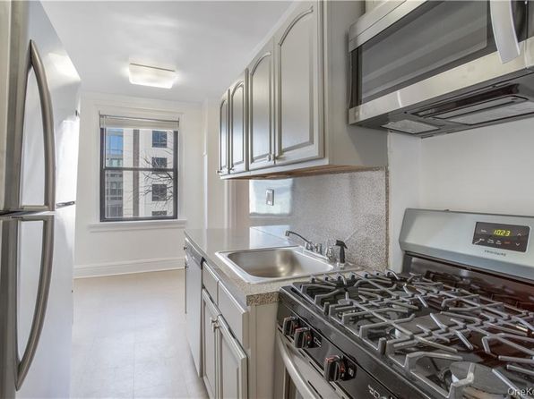 234 Martine Ave #6E