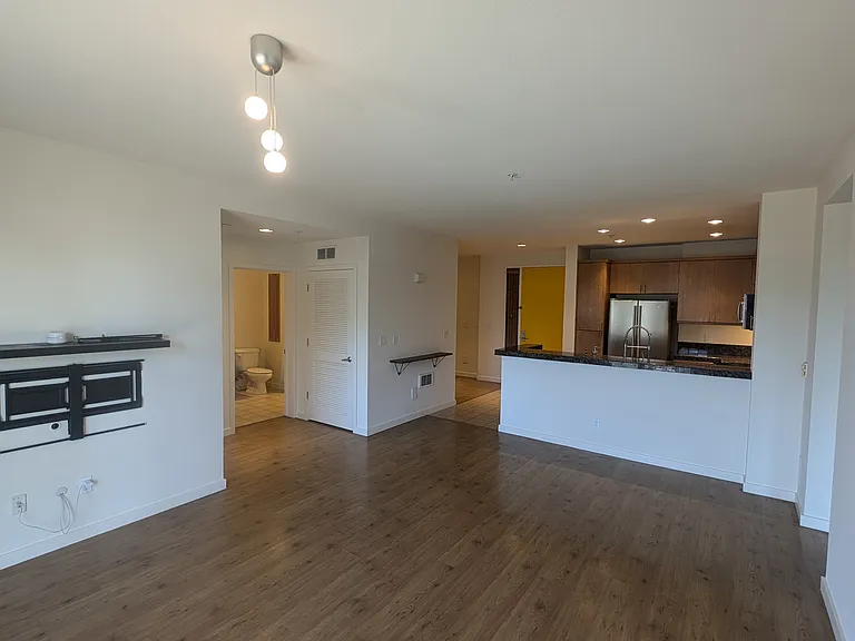 3090 Glascock St #210 — Photo 4