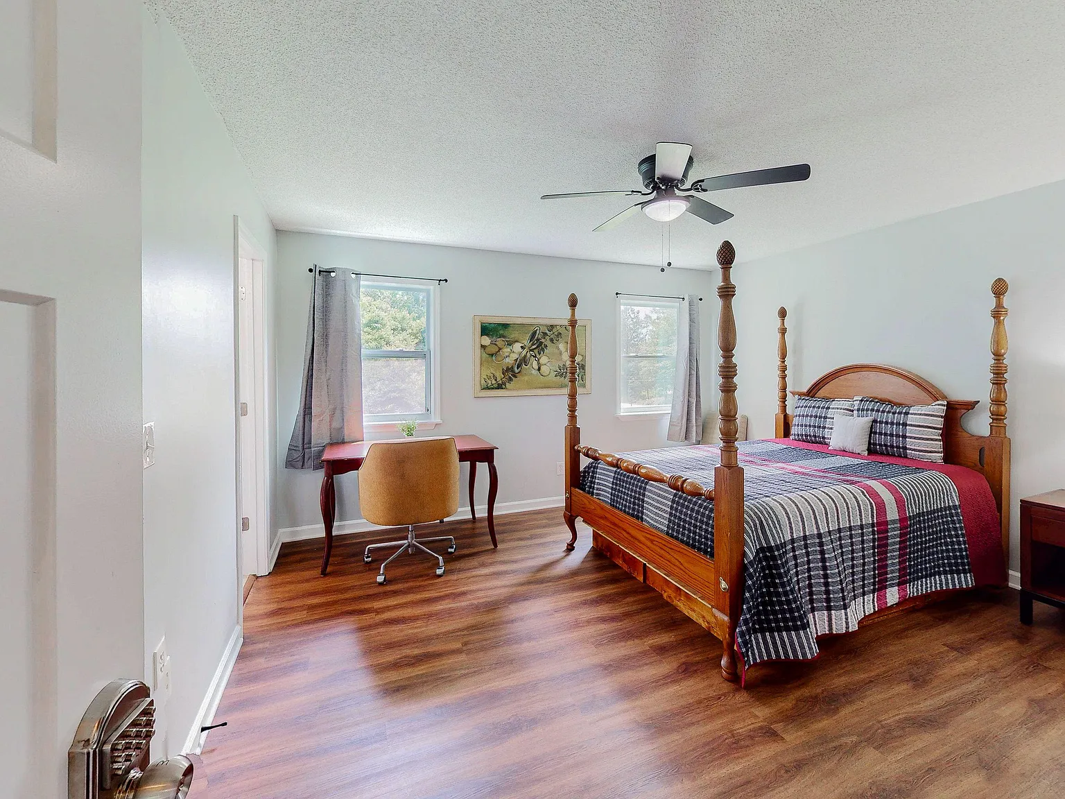 4 bed, 3.0 bath, 1800 sqft, $1,204 — Photo 1