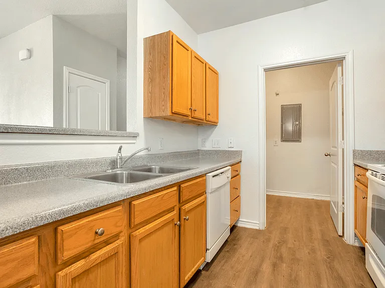 The Villas at Shaver Apartments — Photo 12