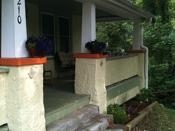 Great front porch!