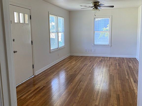 5th image of 2633 W Harris Ave