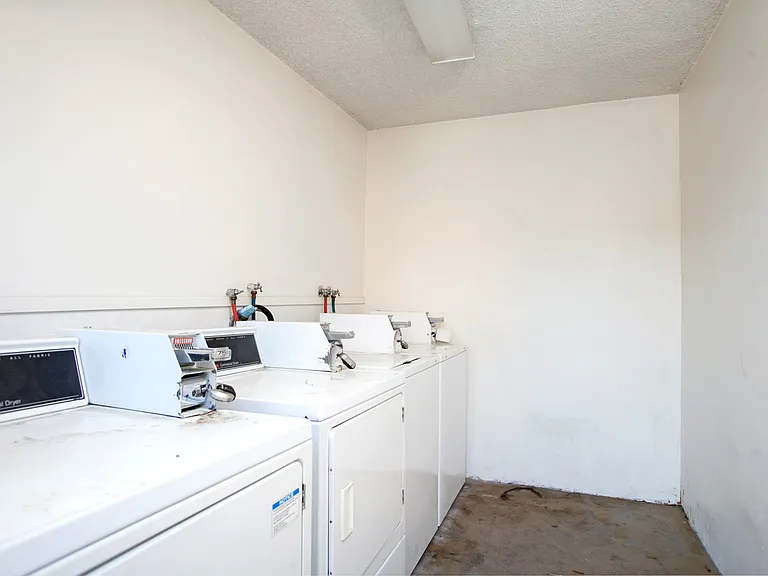 4405 Menlo Ave #1 — Photo 11