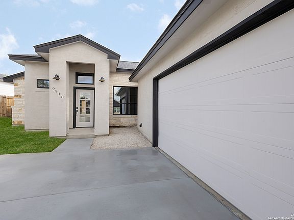 2nd image of 9918 Loma Alta Cir