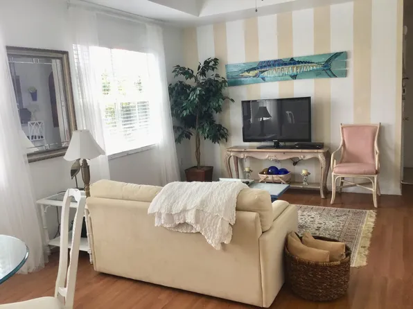 1110 Villagio Cir Unit 206, Sarasota, FL 34237
