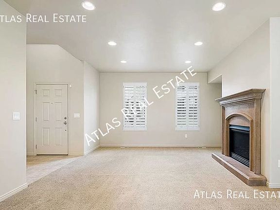 4th image of 227 E Crosscourt Way