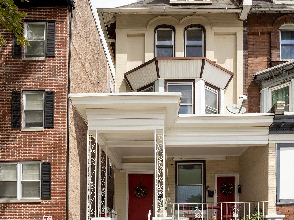 1st image of 5025 Spruce St APT 3