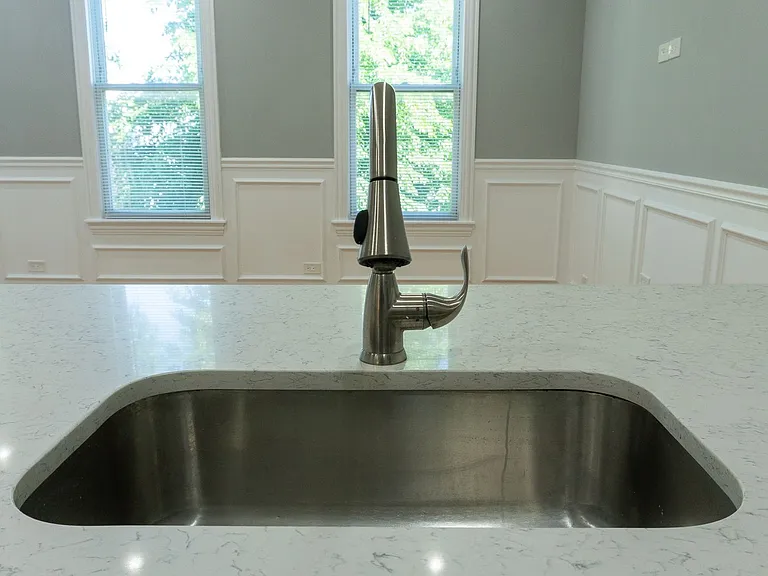 Arg Llc, 2908 N. Dawson Series — Photo 5