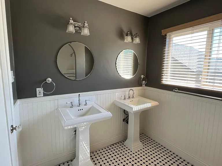 1555 Campus Rd — Photo 11