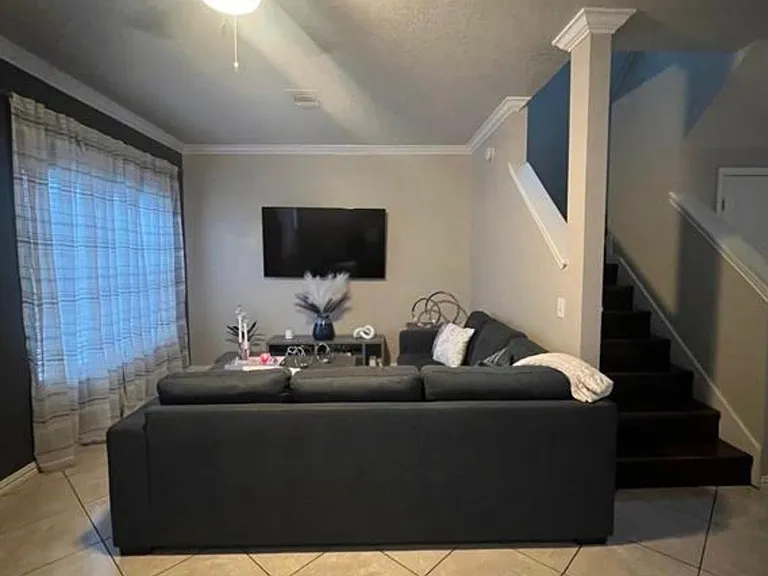 18710 Sandelford Dr — Photo 12