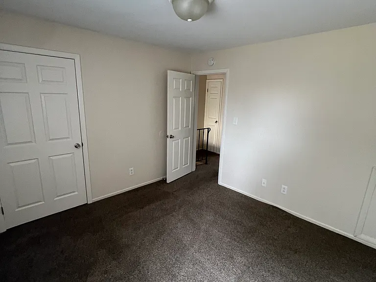 Mapleview Terrace Apartments — Photo 30