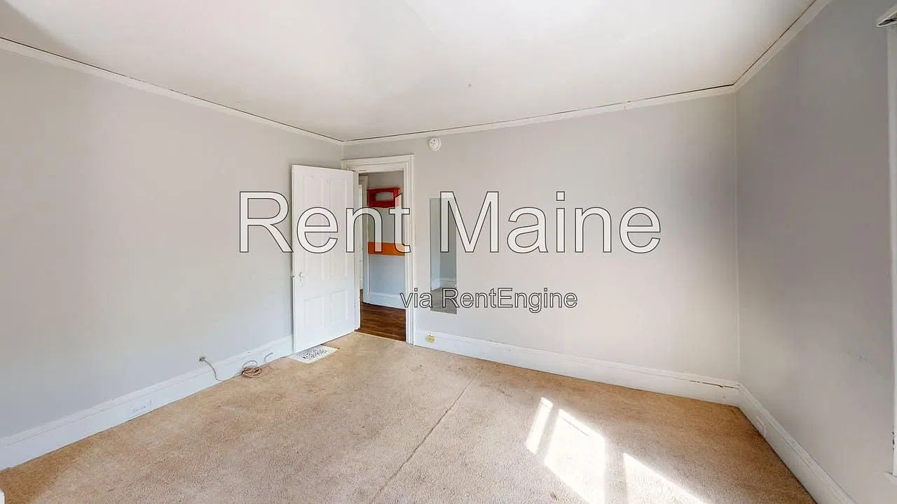 2 bed, 1.0 bath, 677 sqft, $1,240 — Photo 4
