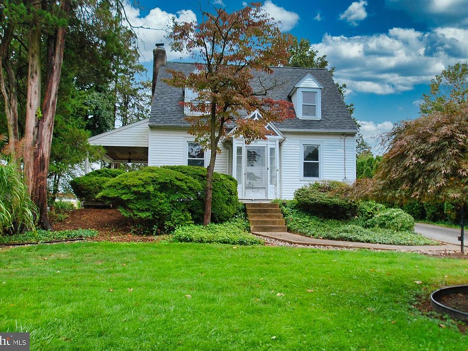 1st image of 40 Orchard Ln