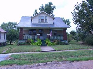 371 Oak St, Gasconade, MO 65061