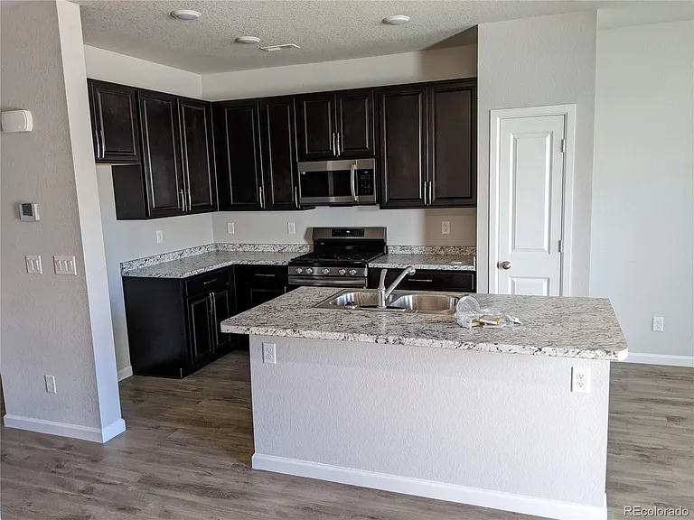 5331 Mountain Vista Hts — Photo 4