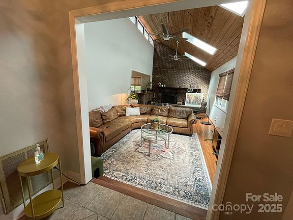 4th image of 5434 Beckhaven Ln